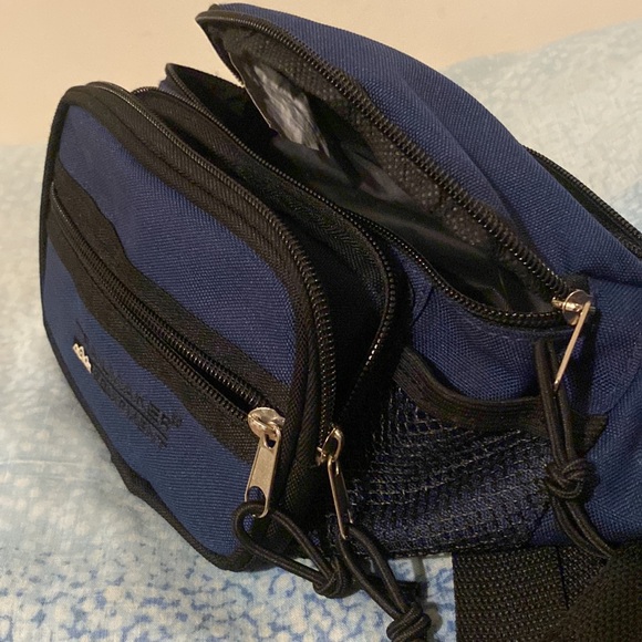 💫 Trailmaker Fanny Pack - Picture 10 of 12